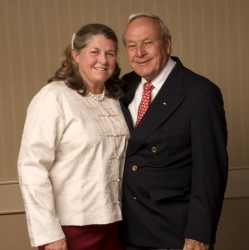 Mary Bea Porter King and Arnold Palmer at the 2009 MGWA National Awards Dinner