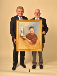 Nick Price accepts his portrait from Paul&nbsp;Dillon